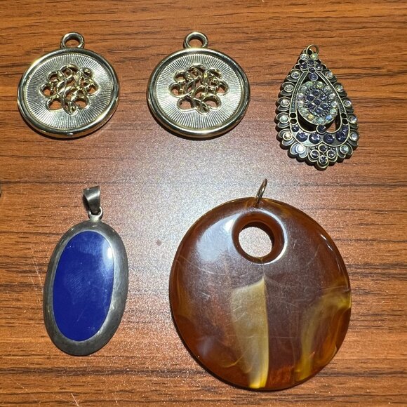 Lot Of 11 Assorted Pendants For Jewelry Making & Crafts - Picture 4 of 12